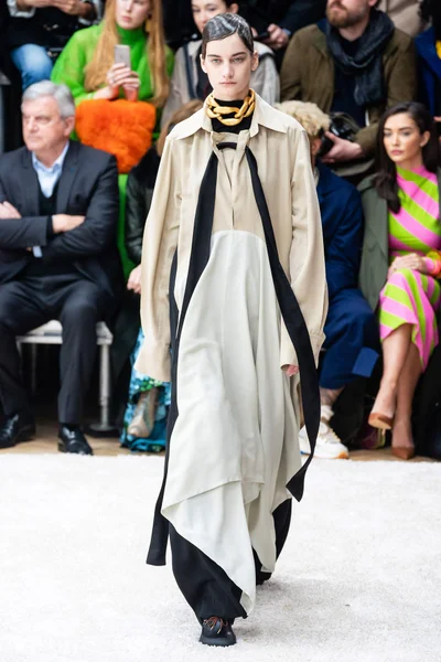 Look 37